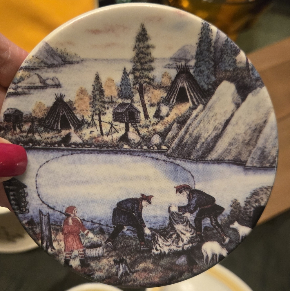 Vintage Arabia Finland Plate